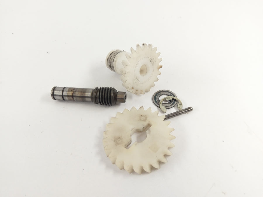 Yamaha DT 125 DE03 [2003] - Gear Oil Pump
