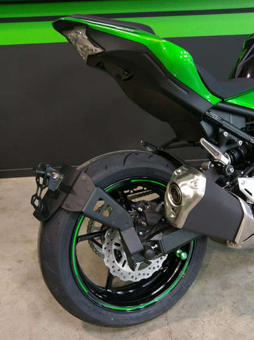 Kawasaki Z 900 [ACCESS DESIGN] - registreringsskylthållare på hjulhöjd svart Kawasaki Z900