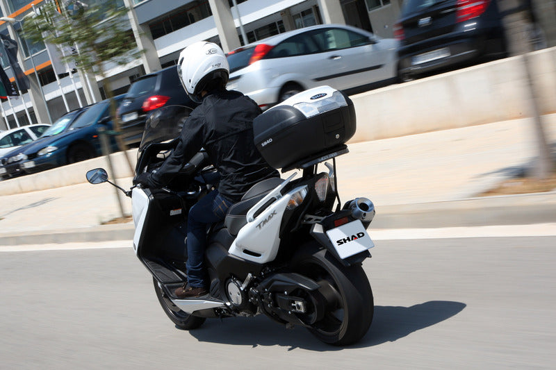 Yamaha X-Max 300 Tech Max + [SHAD] - SH40 Topcase schwarz 3kg 40L