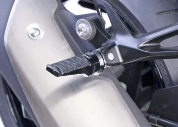 APRILIA CAPONORD 1200 [2016] – Adapter Beifahrer Fußrasten- Gummipad – Schwarz