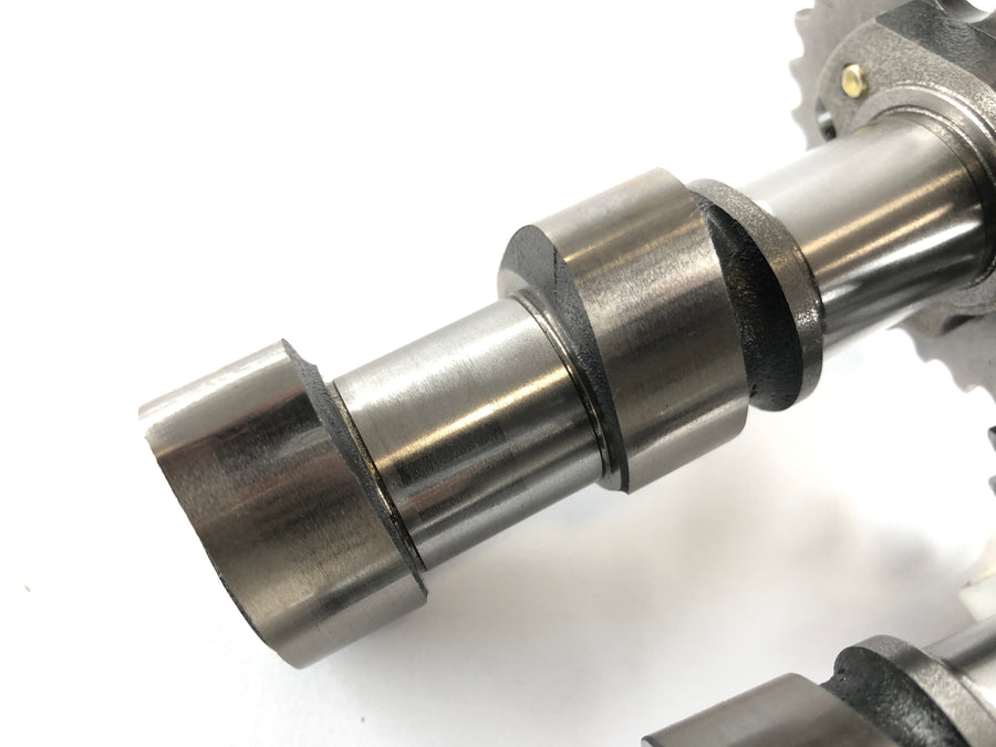 Kan på Spyder SM5 [2009] - kamaxlar sätter ett par frontcylinder