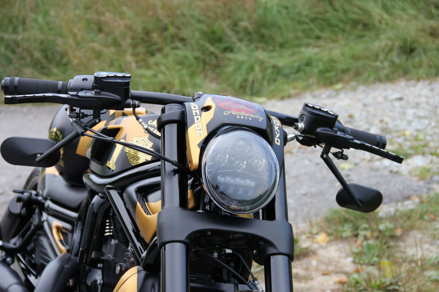 harley davidson v-rod [CULT WERK] – HEADDLIGHT DAYMAKER