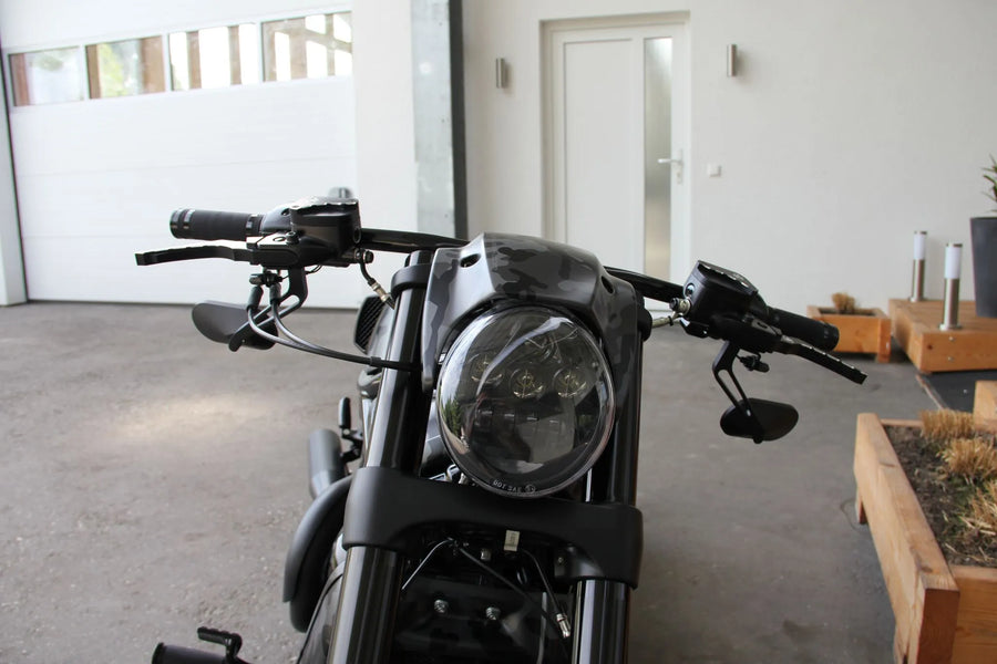 harley davidson v-rod [CULT WERK] – HEADDLIGHT DAYMAKER