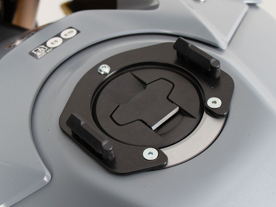 Suzuki V-Strom 800 DE [2023-2025] -Tanking Basic inklusive motsvarighetstanksäck