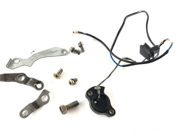 Suzuki DR 600 SN41A [1986] - Neutrala switchar på tomgångssensor - 0