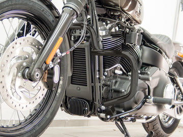 Harley Davidson Softail (Milwaukee-Eight 107/114) [2018] - Schutzbügel, aus 32 mm Rohr, flache Form, schwarz