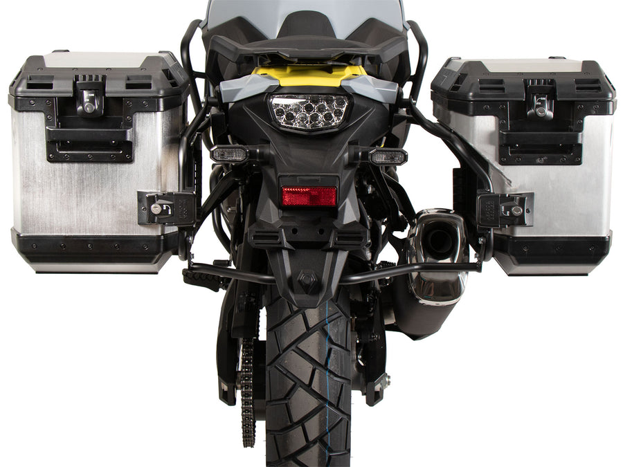 Suzuki V-Strom 800 DE [2023-2026] - Kofferträgerset Cutout schwarz inkl. Xplorer Cutout silber Kofferset