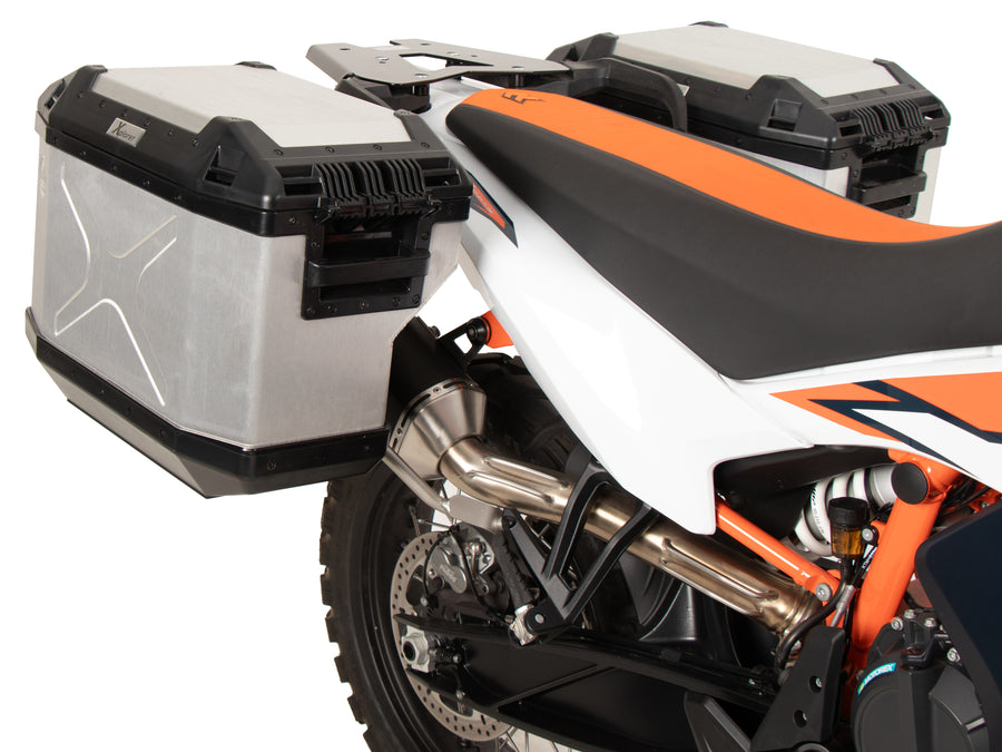 KTM 790 Adventure [2024-2026] - Kofferträgerset Cutout Edelstahl inkl. Xplorer Cutout silber Kofferset 40/37