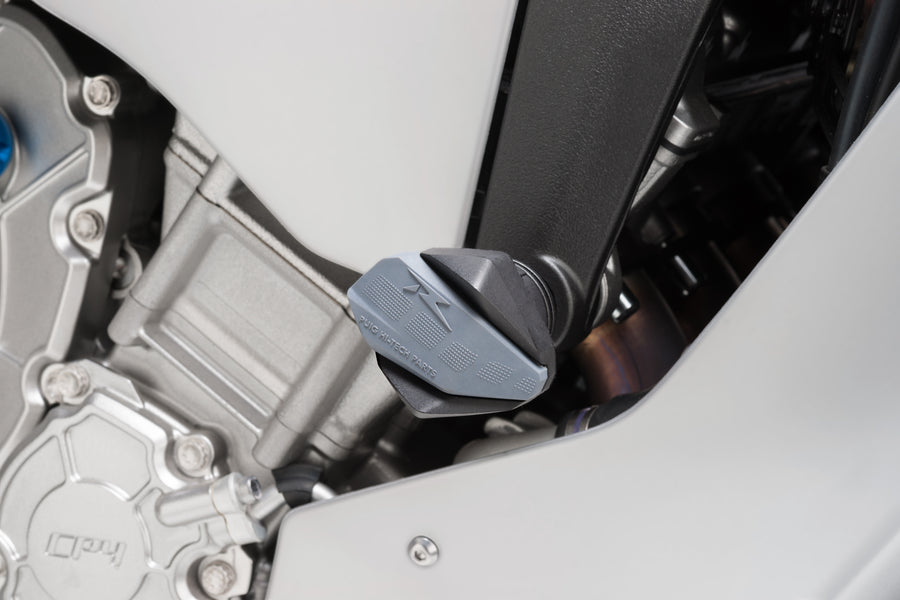 YAMAHA YZF-R1M [2025] – Crash Pads R19 – Svart