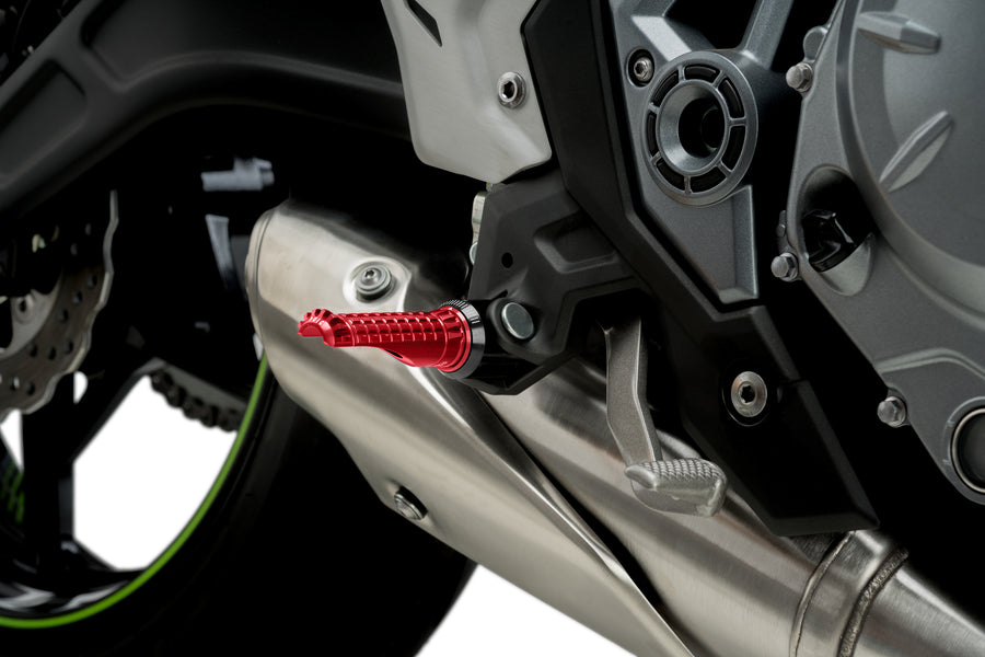 KTM RC 390 [2025] – R-Fighter footrests – titanium