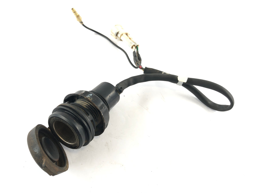 Yamaha Grizzly 660 AM03W [2003] - Laddningsuttag 12 Volt Socket