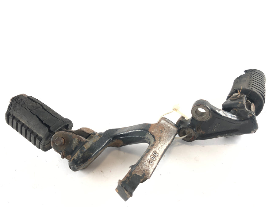 Honda XL 600 R PD03 [1984] - Passenger footrests right and left