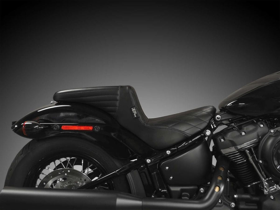 Harley Davidson FLSL [2018-2021] – Kickflip Sitz Gefaltete Naht Schwarzes Vinyl