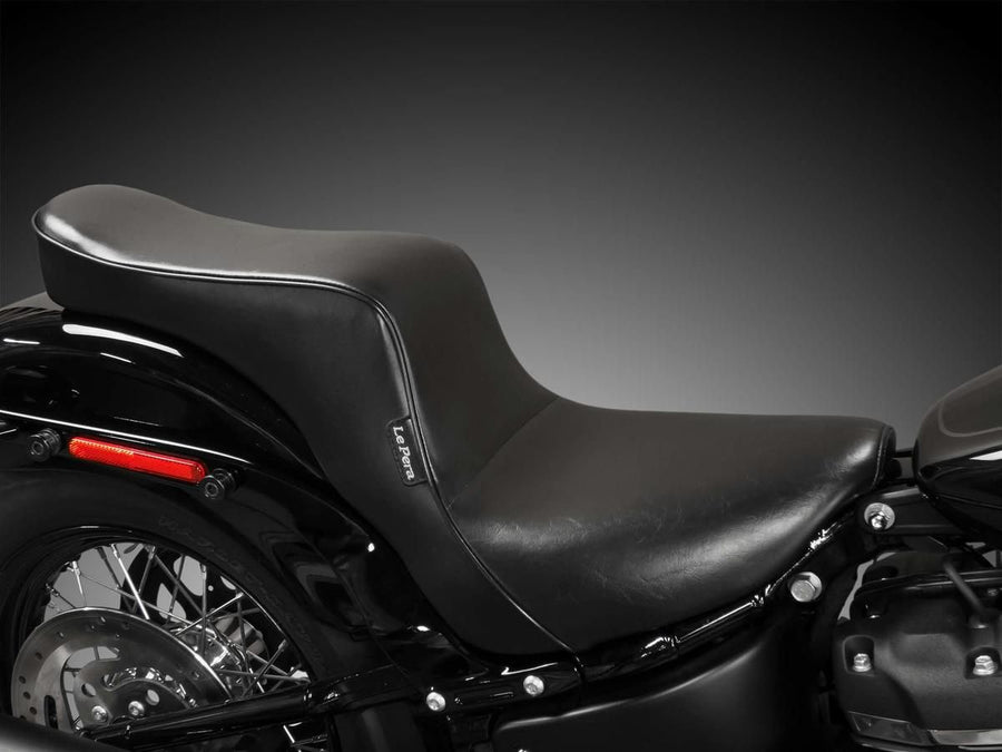 Harley Davidson FLSL [2018-2021] – Cherokee Sitz Glattes Schwarzes Vinyl