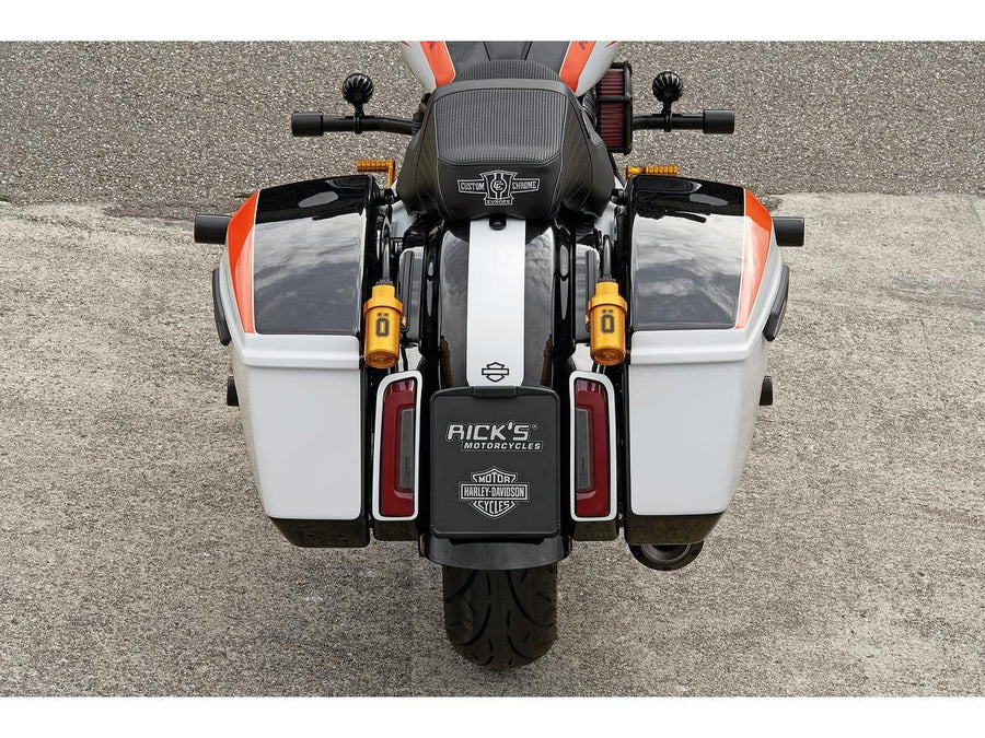 Harley Davidson - Inkluderbar registreringsskyltinnehavare ingår
