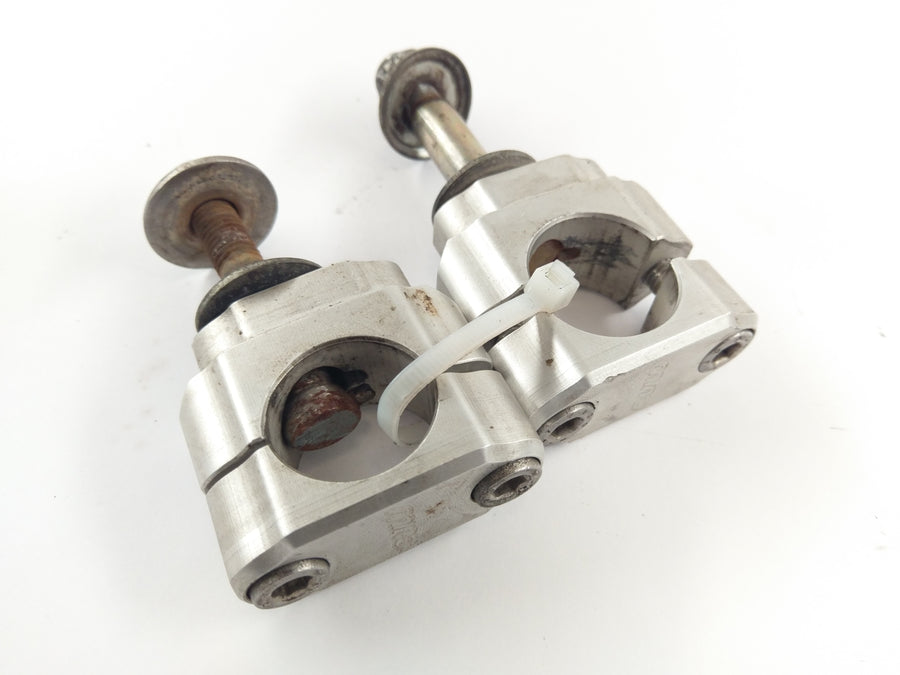 Husquvarna TE 250 H8 [2004] - Handlebar holder riser