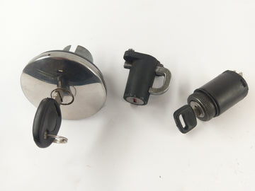 Moto Guzzi Nevada 750 LK [2001] - Locksmith Ignition Gap Tanl Lid Hjälmlås - 0