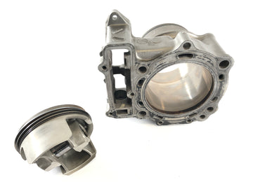 Suzuki DL 1000 V -Strom [2006] - Cylinder med kolvar framför - 0