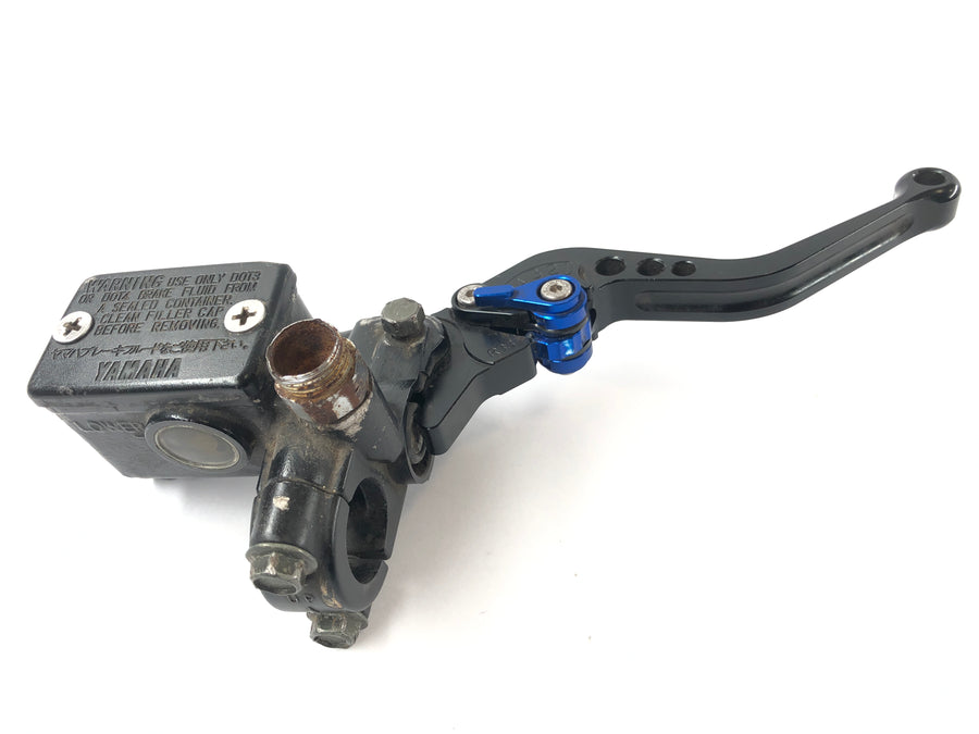 Yamaha DT 125 4BL [1999] - Handbromspump framför