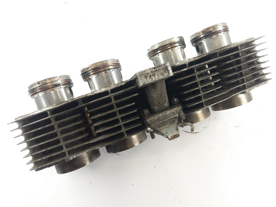 Honda 750 CB Seven Fifty RC42 [1992] - Cylinder med kolvar