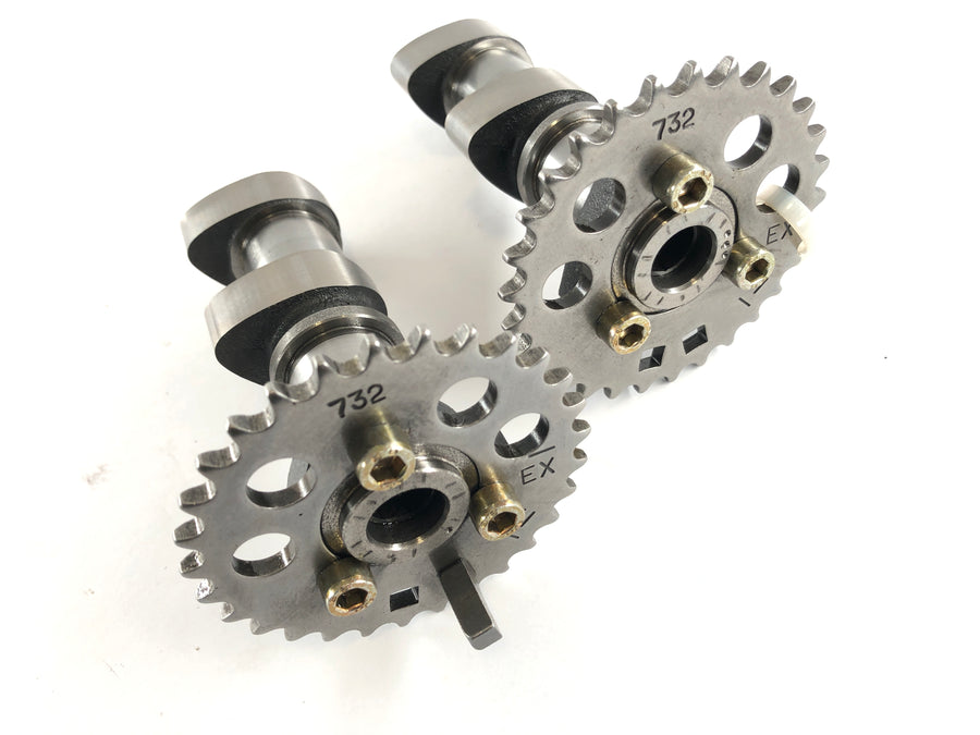 Kan på Spyder SM5 [2009] - kamaxlar sätter ett par frontcylinder
