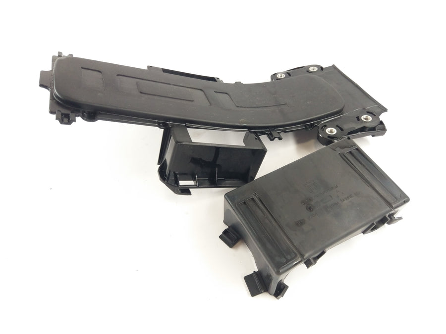 Husqvarna 701 Vitpilen [2018] - Battery Box Underbody Feature
