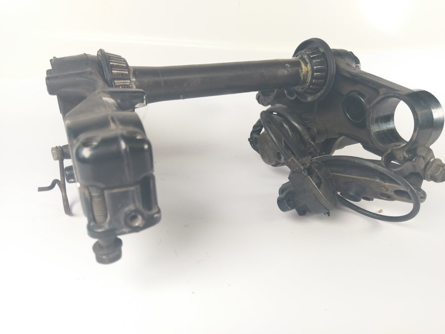 Suzuki DR 650 SP42B - Triple clamp with ignition and seat lock 1 key