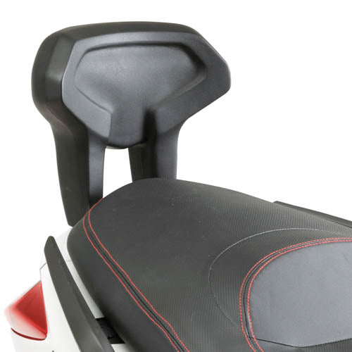 Yamaha X-MAX 125-250 [GIVI] - Beifahrer-Rückenlehne die Montage erlaubt nicht die Befestigung von Träger und Koffer