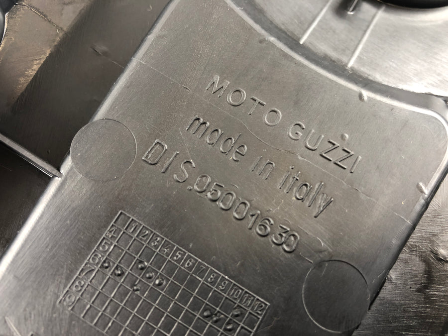 Moto Guzzi Norge 1200 LP [2006] - Motor Lid Belt Cover