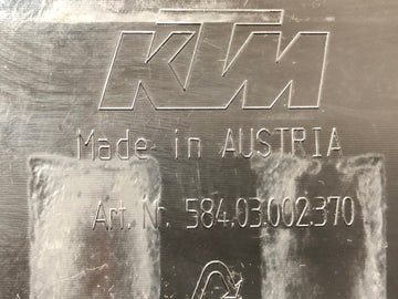 KTM 640 LC4 Adventure [2003] - Batteriägare - 0