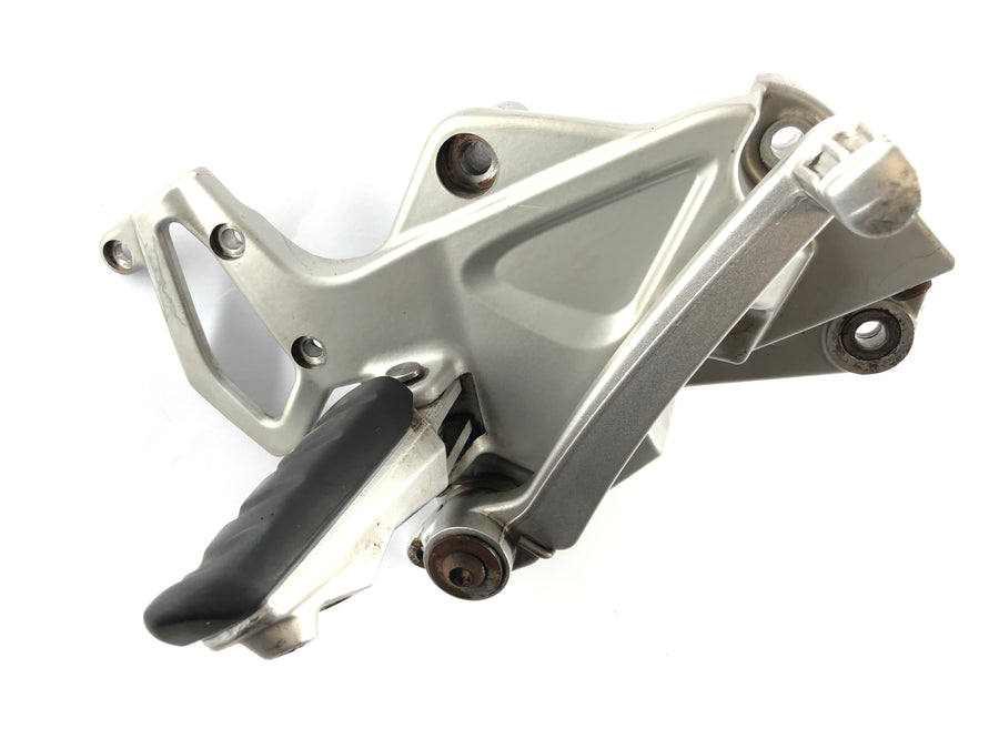 BMW F 800 ST [2006] - Footrest System till höger med bromspedal