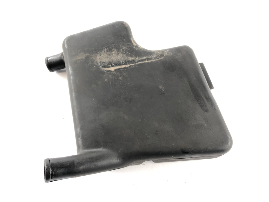 Ducati 888 Strada [1993] - Expansion Container Motor Housing Ventilation