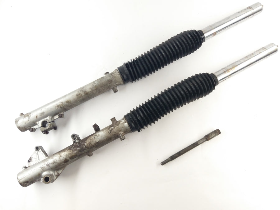 Honda XRV 650 African Twin RD03 [1989] - Telescopic fork with axle