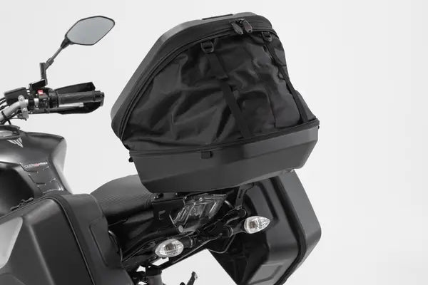 Moto Guzzi V 9 Bobber [SW-MOTECH] – Urban ABS Topcase Spanngurt-Variante mit Bodeneinsatz