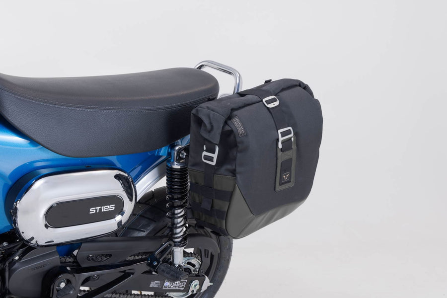 Honda ST 125 Dax [2023-2024] - Legend Gear sidoväska system LC Black Edition vänster – bild 5