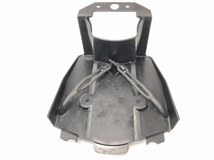 KTM 690 SM Prestige [2007] - tool compartment