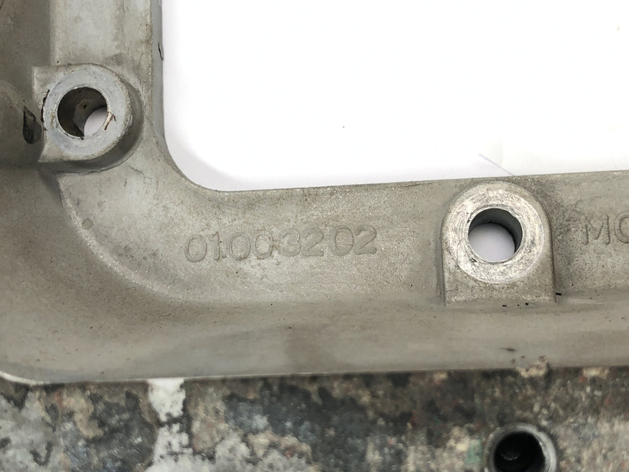 Moto Guzzi V11 Sport [1999] - Oljetråg spacer ram oljetråg spacer adapterplatta