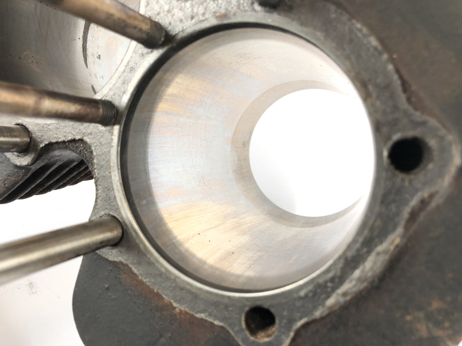 Triumph Bonneville T140V [1976] - Zylinder mit Kolben