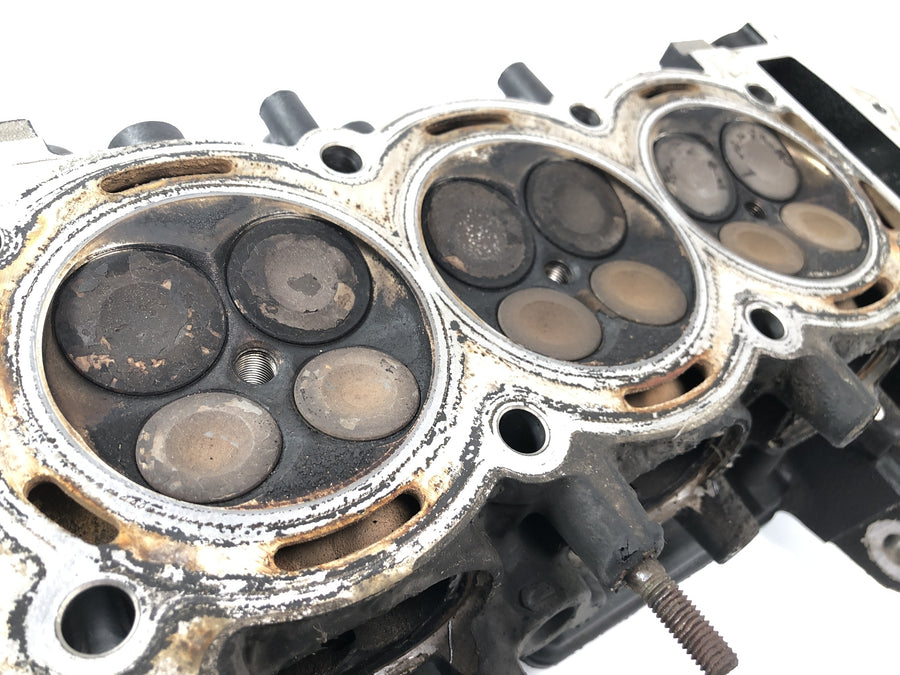 Triumph Speed Triple 1050 515NJ [2007] - Zylinderkopf Ventilgehäuse Motorblock