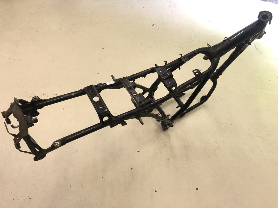 Honda XBR 500 PC15 [1989] - Ram med papper