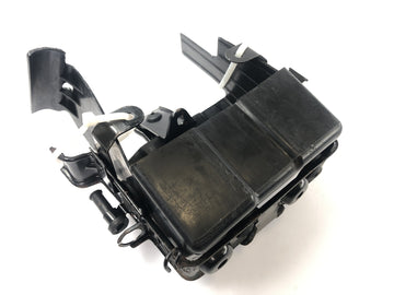 Honda XBR 500 PC15 [1989] - Batterilådans konsoldramhållare Batteriabsorption