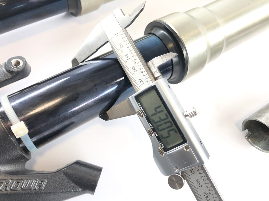 Ducati 1098 S H7 [2009] - Gabel Telegabel med axel
