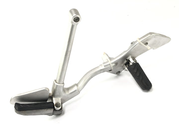 Moto Guzzi Stelvio 1200 4V [2009] - Footrest System till höger med fotstöd