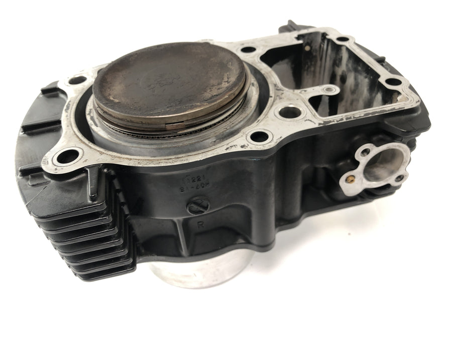 Suzuki VZ 1500 WVCU [2011] - Zylinder mit Kolben Zylinder hinten