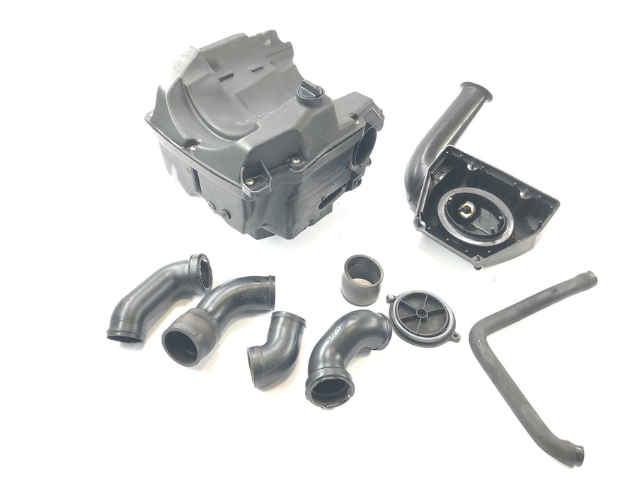 BMW R 850 C 259C [1999] - Air Filter Box Air Filter Housing Intake Manifold Adapter