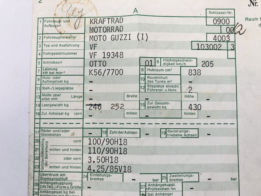 Moto Guzzi 850 Le Mans 3 VF [1986] - Ram med papper