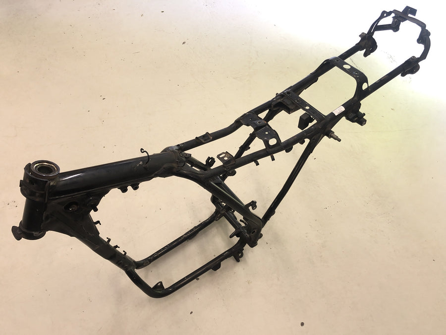 Honda XBR 500 PC15 [1989] - Ram med papper