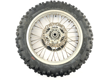 KTM LC4 640 [2003] - bakhjulets bakhjulkant på baksidan