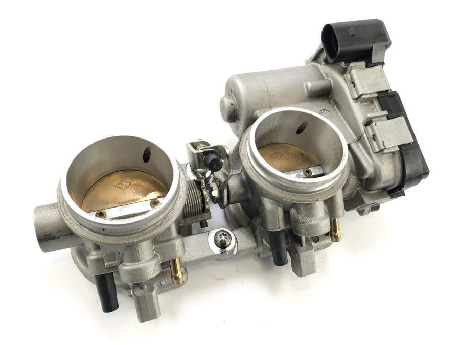 Aprilia RSV4 1000 [2010] - Gasspjällets set par