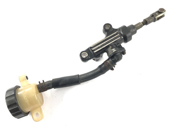 Yamaha RZ 250 R 29L [ca. 250 ypvs] - bromspump bakom